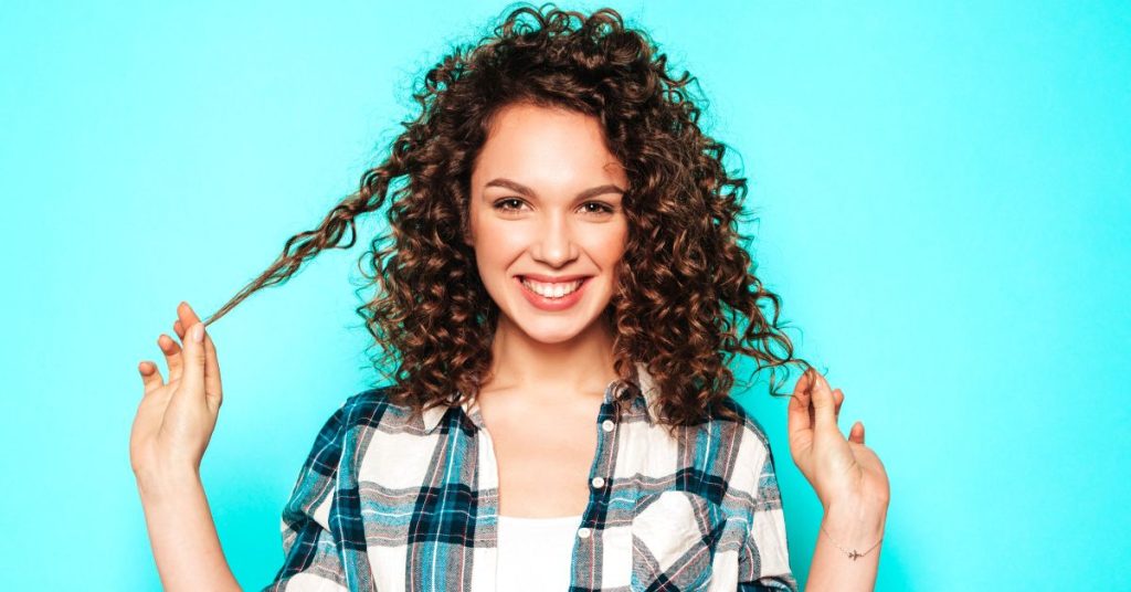 trim curly hair for bounce