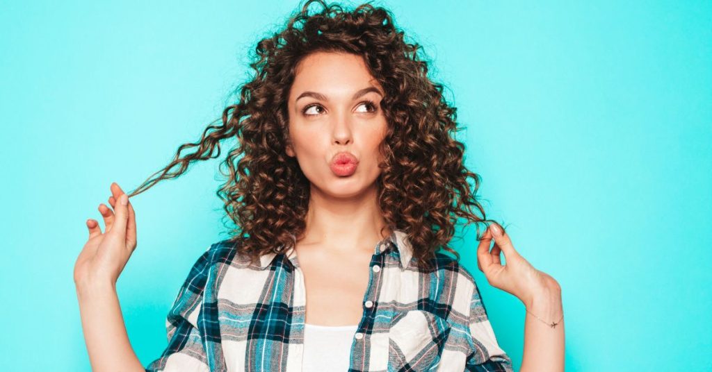 trim curly hair for bounce